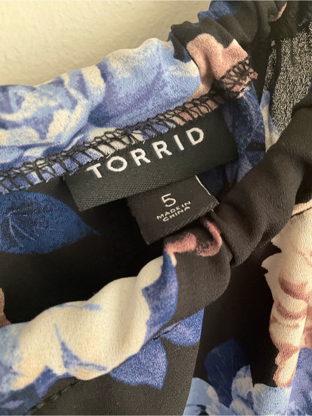 Torrid 5X Black Cold-Shoulder Floral Camisole with Blue & Taupe Flowers - Picture 7 of 12